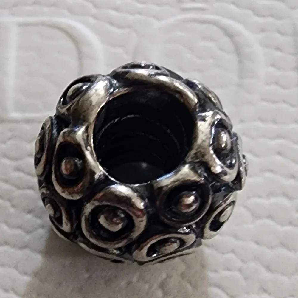 Pandora Celebration Charm - Picture 6 of 8